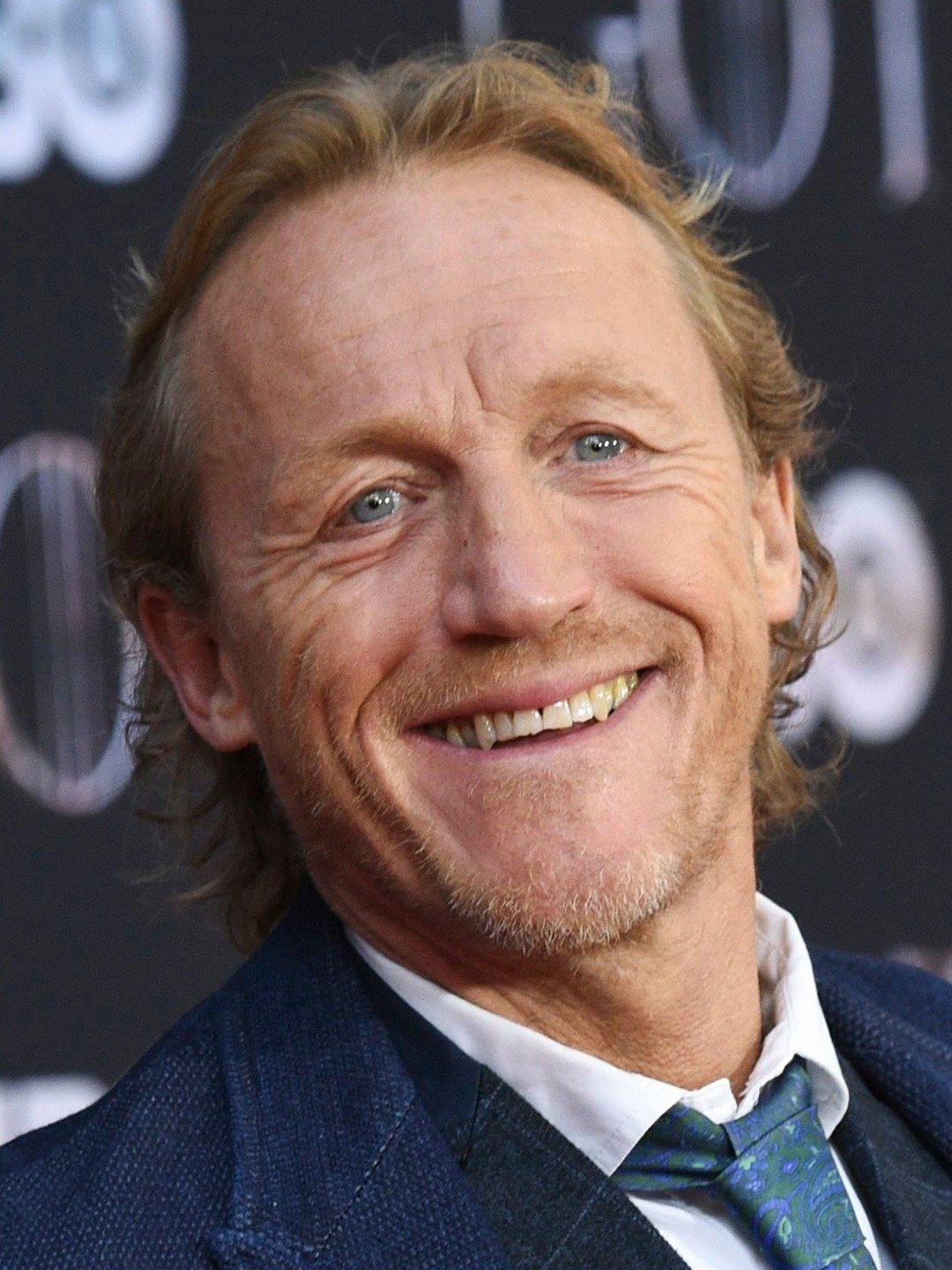 How tall is Jerome Flynn?